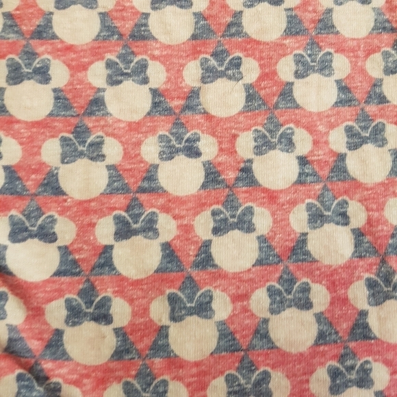 Lularoe women's size XXS Minnie Mouse classic T shirt, New - Picture 4 of 4